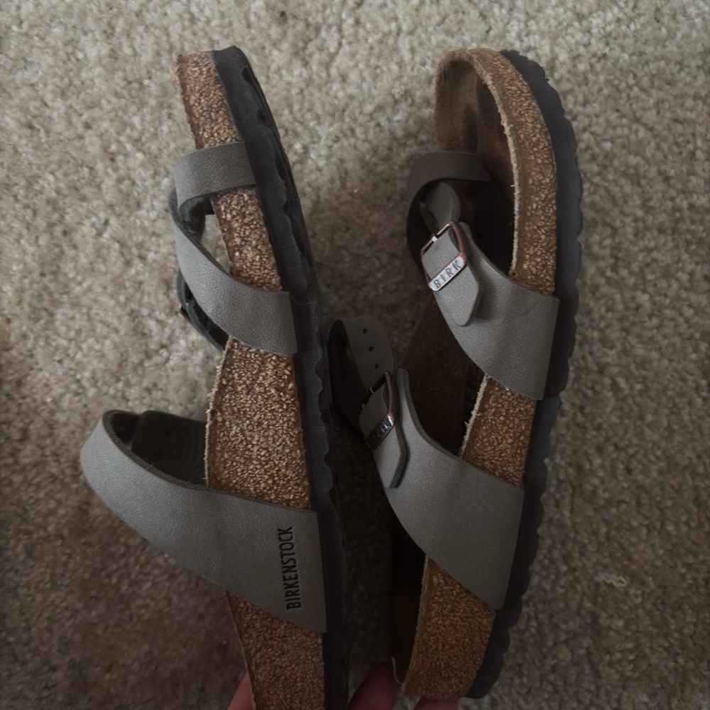 Birkenstock Mayari in Olive